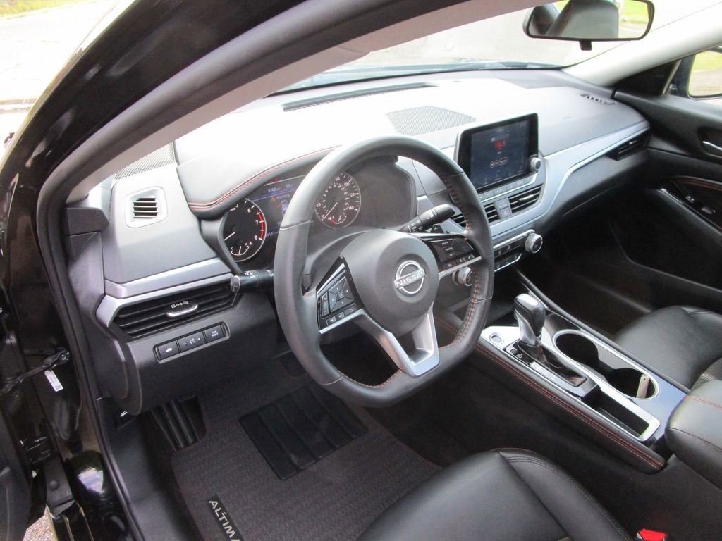 Used 2023 Nissan Altima 2.5 SR image 19