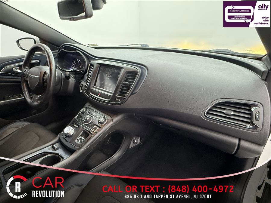 Used 2015 Chrysler 200 S w/ Navigation & Sound Group I FWD image 34