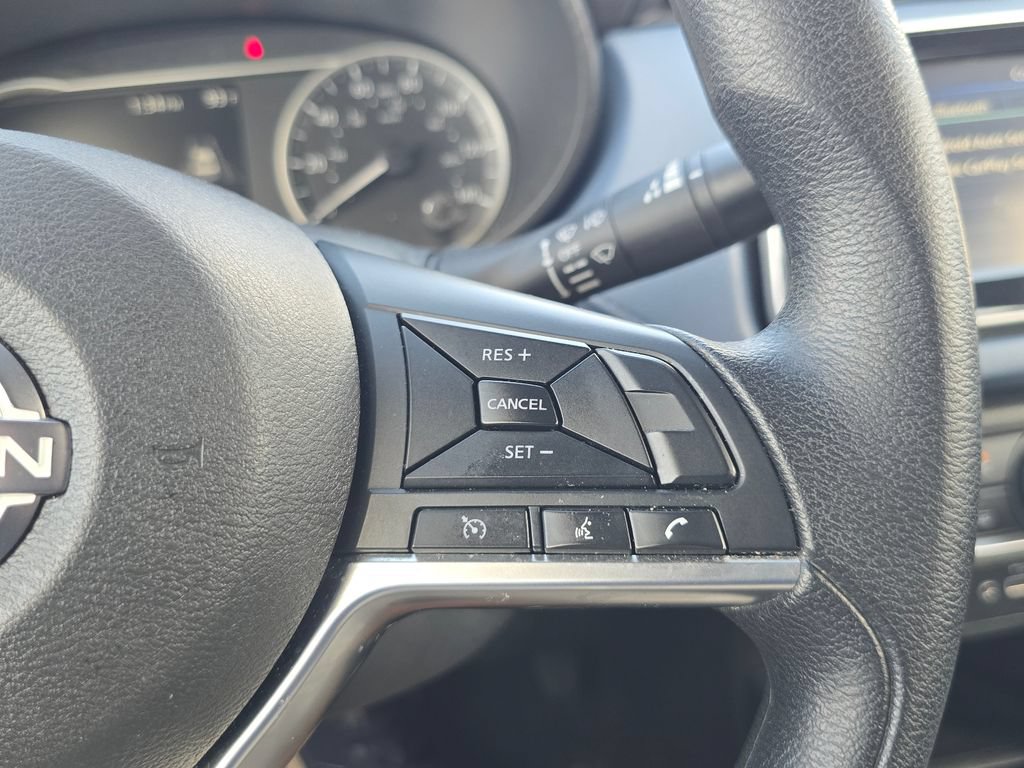 Used 2025 Nissan Versa SV FWD image 19