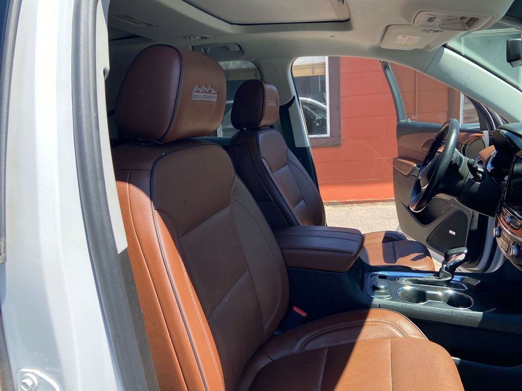 Used 2021 Chevrolet Traverse High Country w/ LPO, Floor Liner Package AWD/4WD image 32