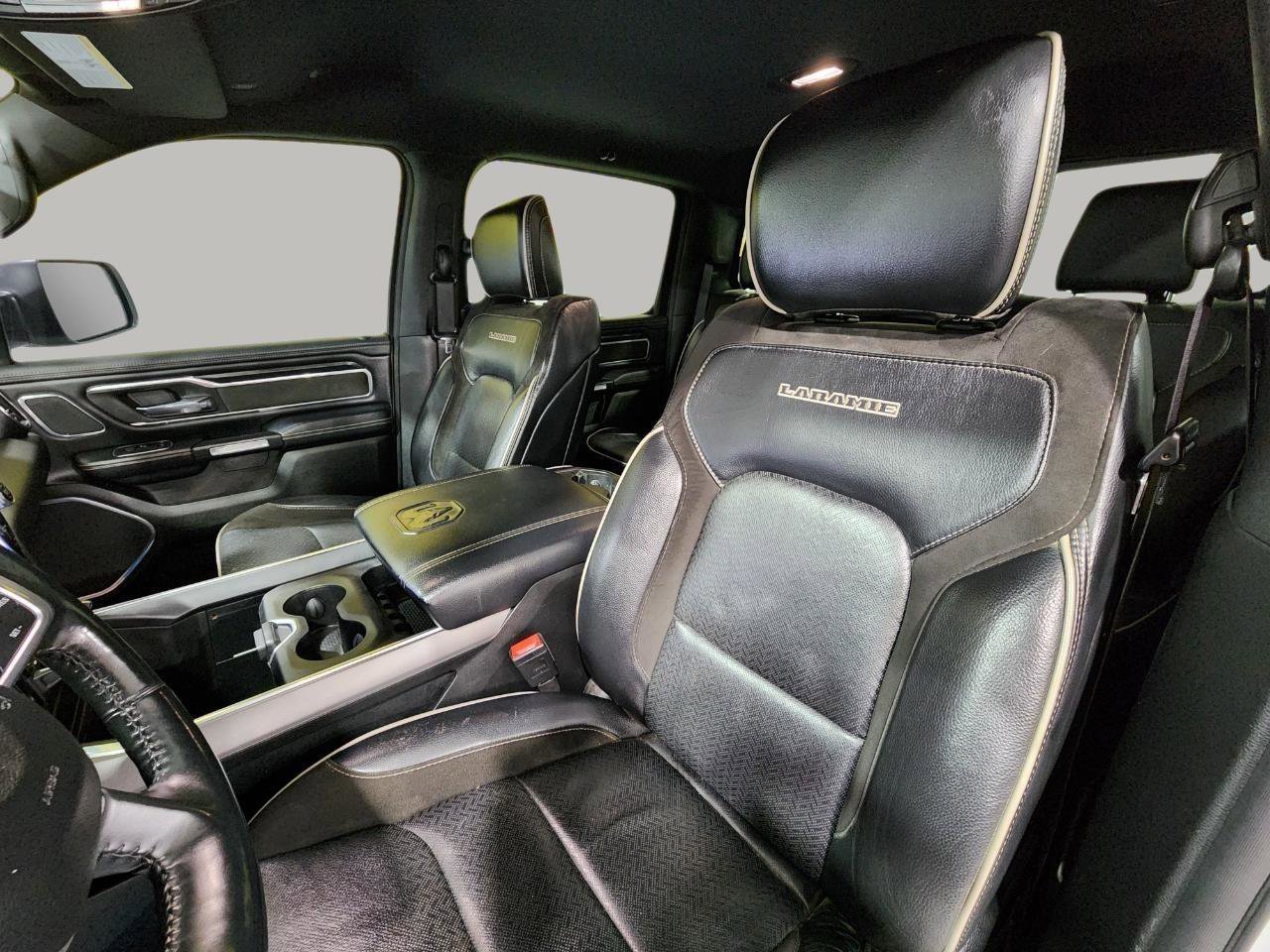 Used 2023 RAM 1500 Laramie AWD/4WD image 14