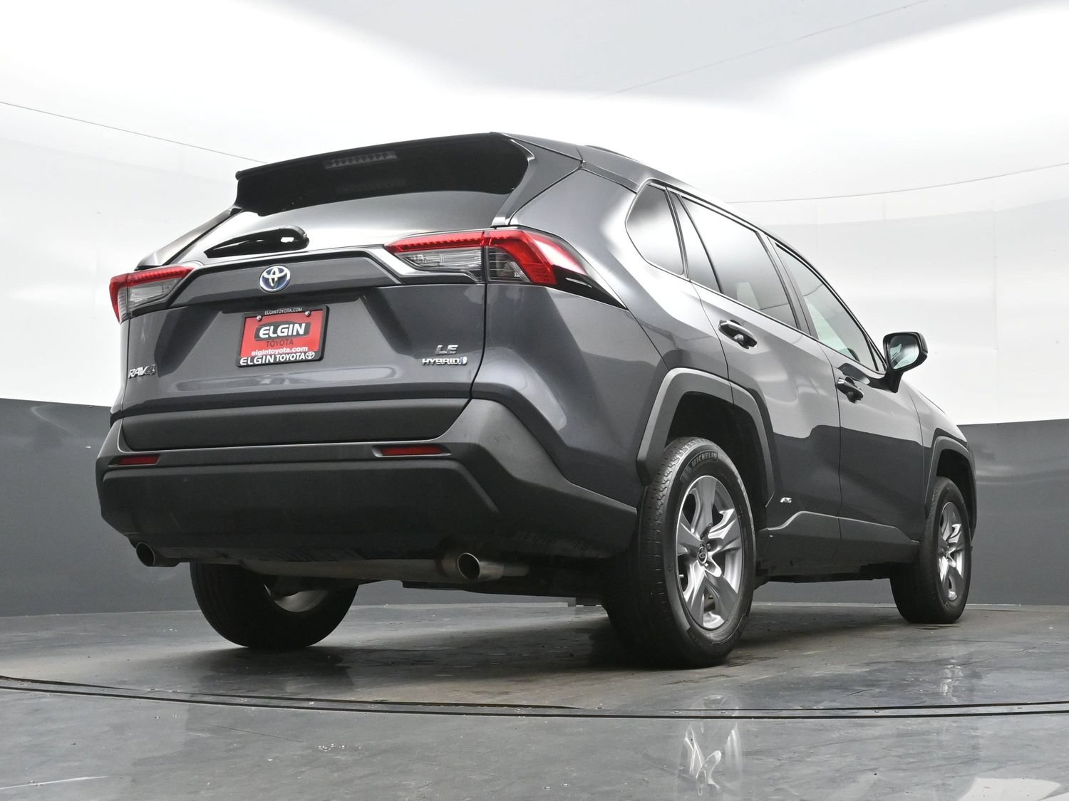 Used 2022 Toyota RAV4 LE AWD/4WD image 29