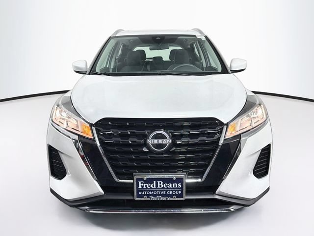 Certified 2023 Nissan Kicks SV FWD image 2