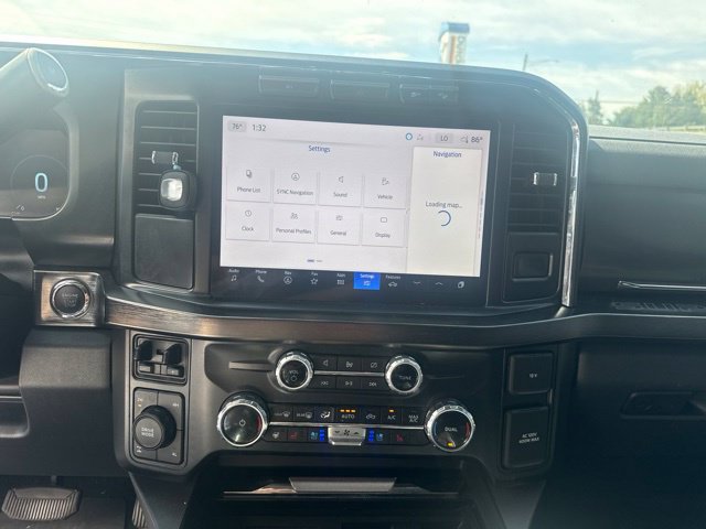 Used 2024 Ford F250 Lariat w/ Black Appearance Package AWD/4WD image 20