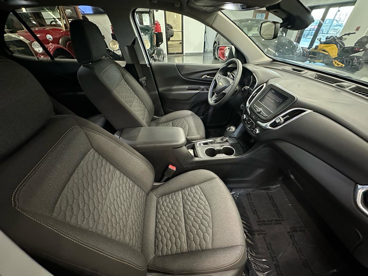 Used 2021 Chevrolet Equinox LT image 16