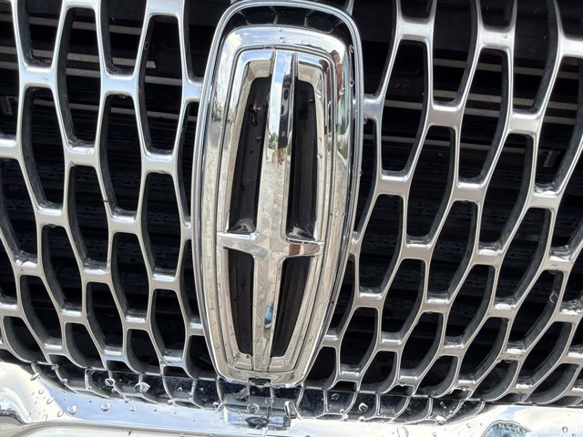 Used 2020 Lincoln Aviator Reserve w/ Equipment Group 201A image 7