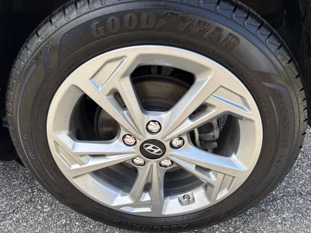 Used 2023 Hyundai Kona SEL AWD/4WD image 7