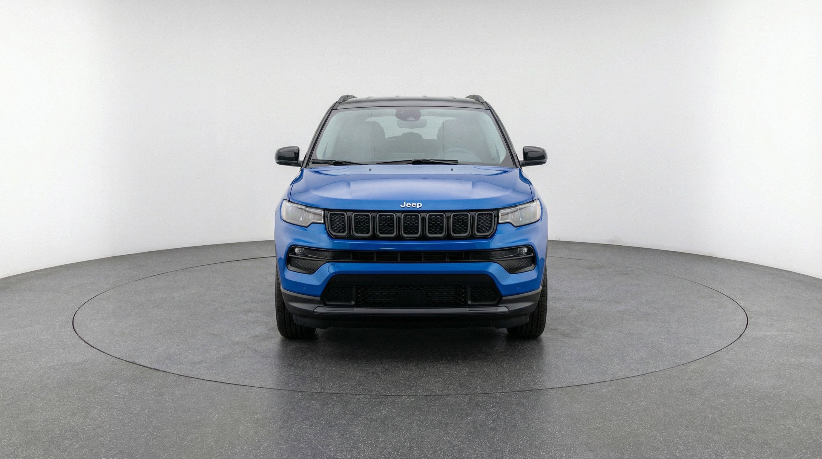 Used 2025 Jeep Compass Limited AWD/4WD image 2