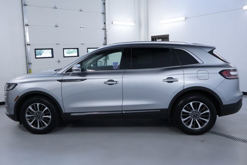 Used 2023 Lincoln Nautilus AWD w/ Premium Package image 4