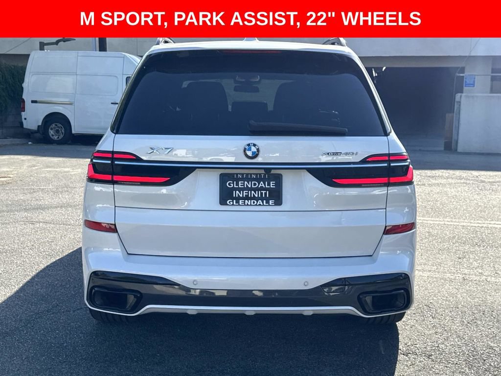 Used 2023 BMW X7 xDrive40i w/ M Sport Package AWD/4WD image 5