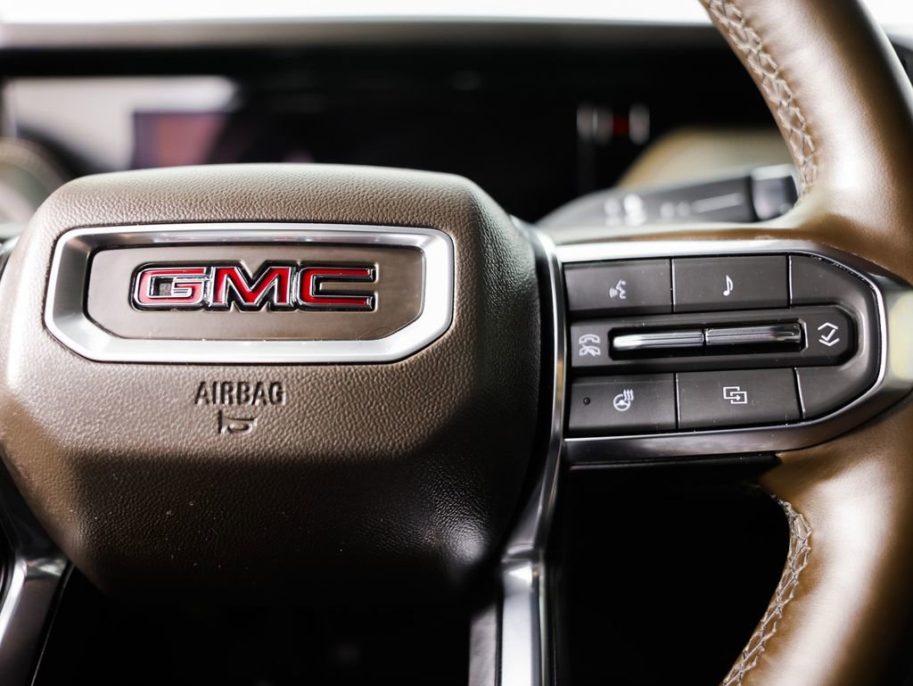 Used 2025 GMC Yukon XL Elevation image 37