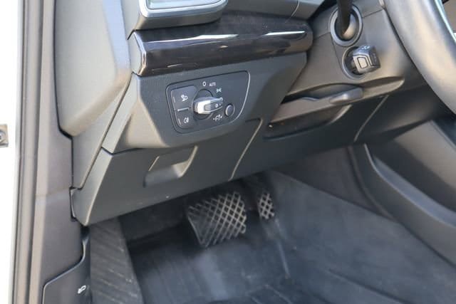Used 2019 Audi Q5 2.0T Premium w/ Convenience Package AWD/4WD image 23