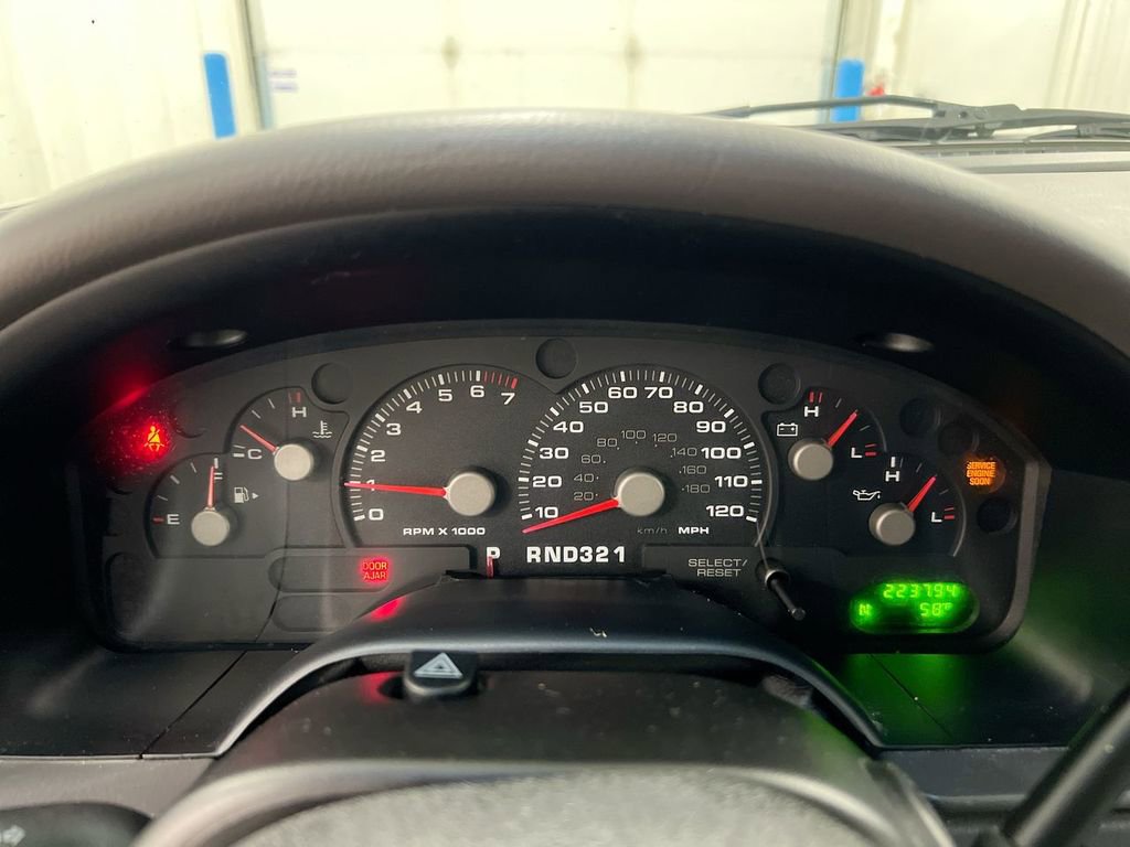 Used 2004 Ford Explorer XLT image 12