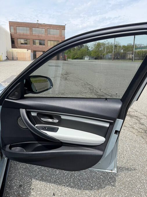 Used 2015 BMW M3 w/ Lighting Package RWD image 28