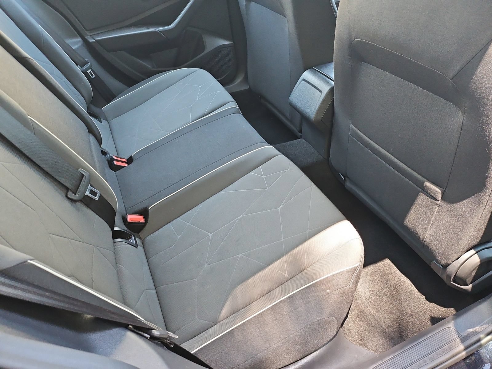 Used 2025 Volkswagen Jetta Sport FWD image 31