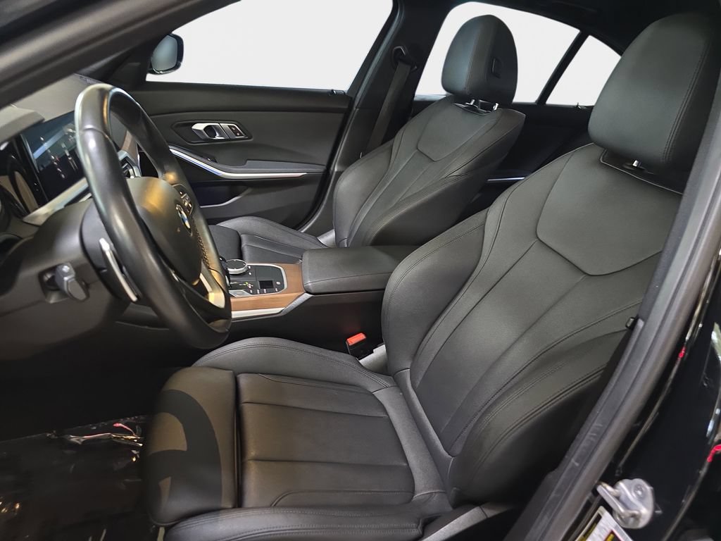 Used 2020 BMW 330i Sedan w/ Convenience Package RWD image 17