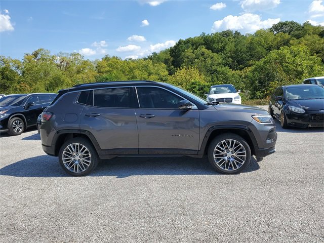 Used 2022 Jeep Compass Limited w/ Elite Group image 3