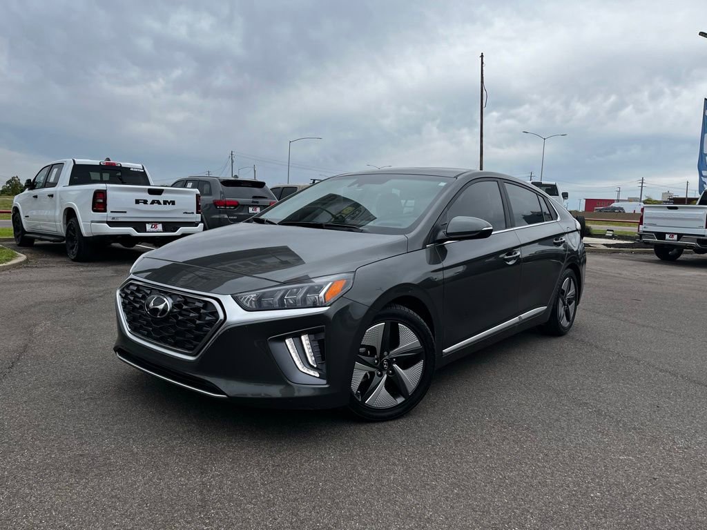 Used 2022 Hyundai Ioniq SEL image 2