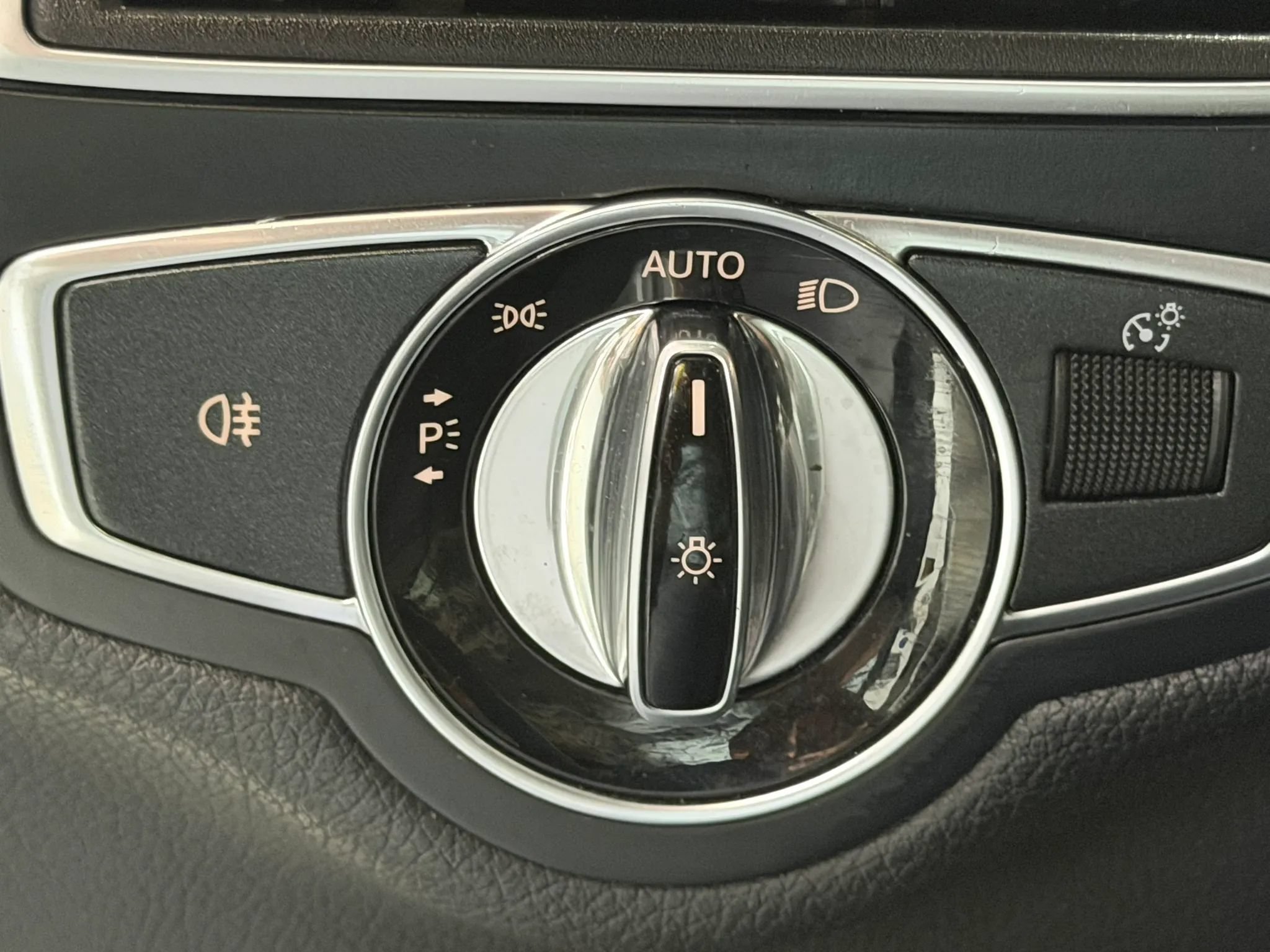 Used 2016 Mercedes-Benz C 300 4MATIC Sedan w/ Multimedia Package image 20