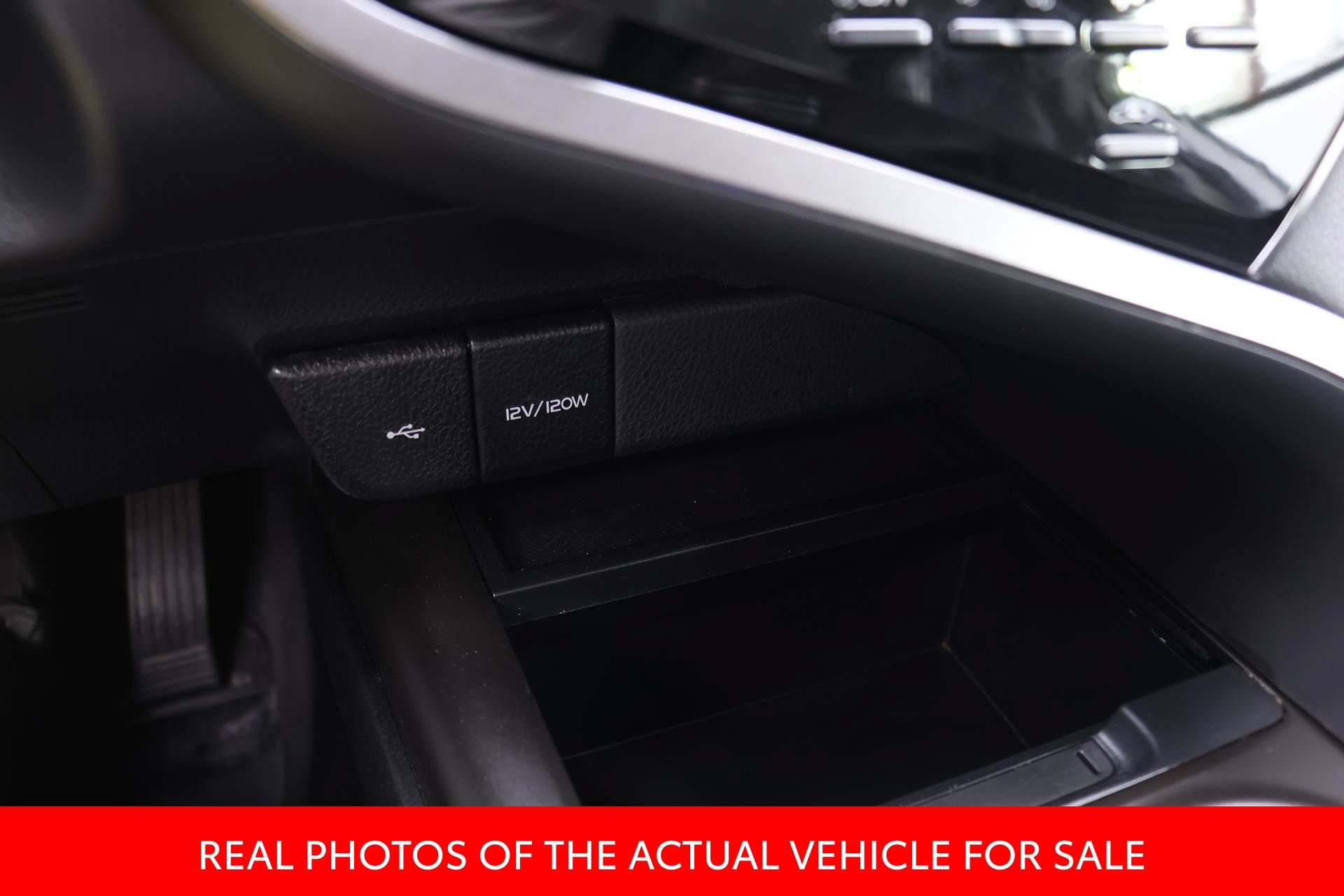 Certified 2024 Toyota Camry SE FWD image 9