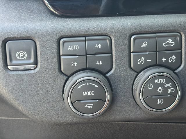 Used 2026 Chevrolet Silverado 2500 LTZ w/ LTZ Convenience Package AWD/4WD image 21