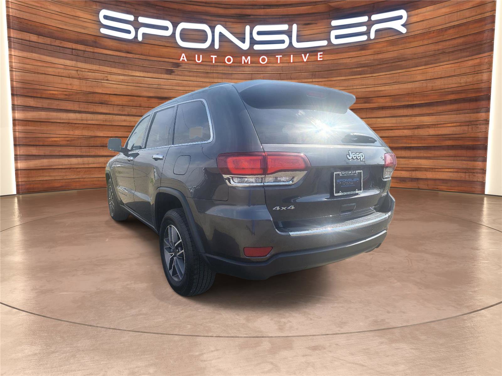 Used 2021 Jeep Grand Cherokee Limited AWD/4WD image 3