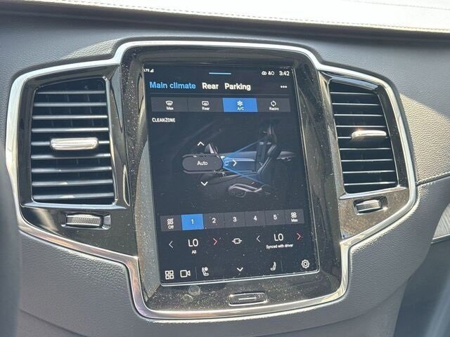 New 2024 Volvo XC90 T8 Ultimate w/ Protection Package Premier image 10