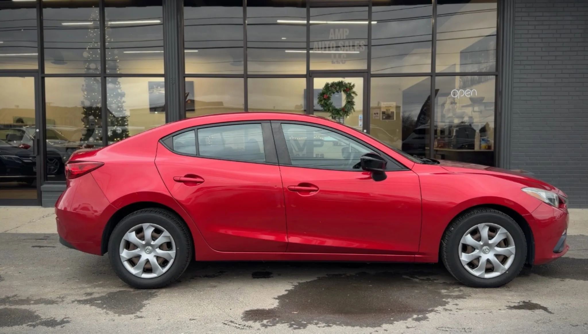 Used 2015 MAZDA MAZDA3 i SV image 2