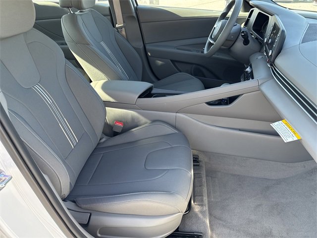 New 2026 Hyundai Elantra Blue image 13