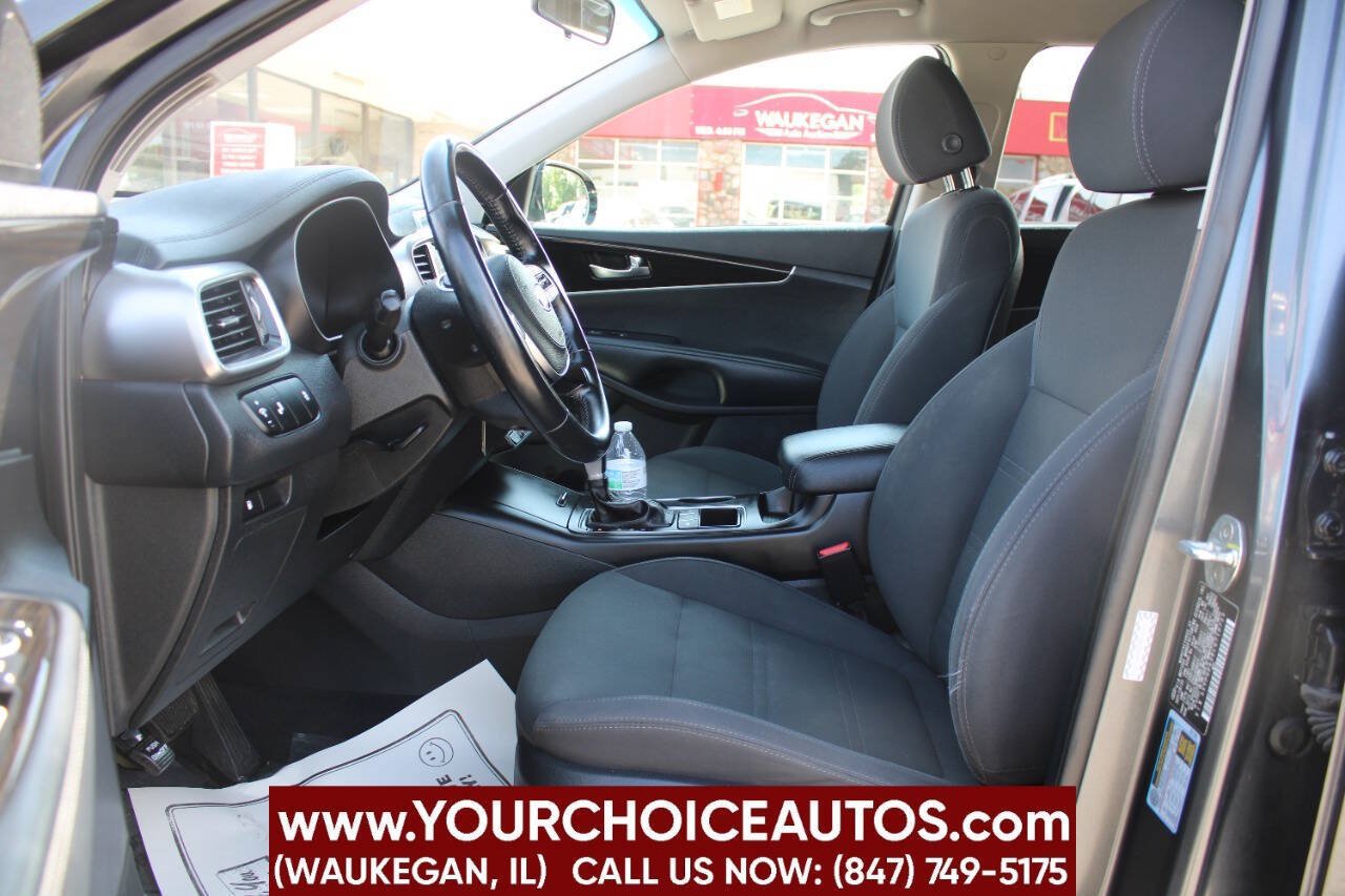 Used 2020 Kia Sorento LX w/ LX I4 Convenience Package AWD/4WD image 13