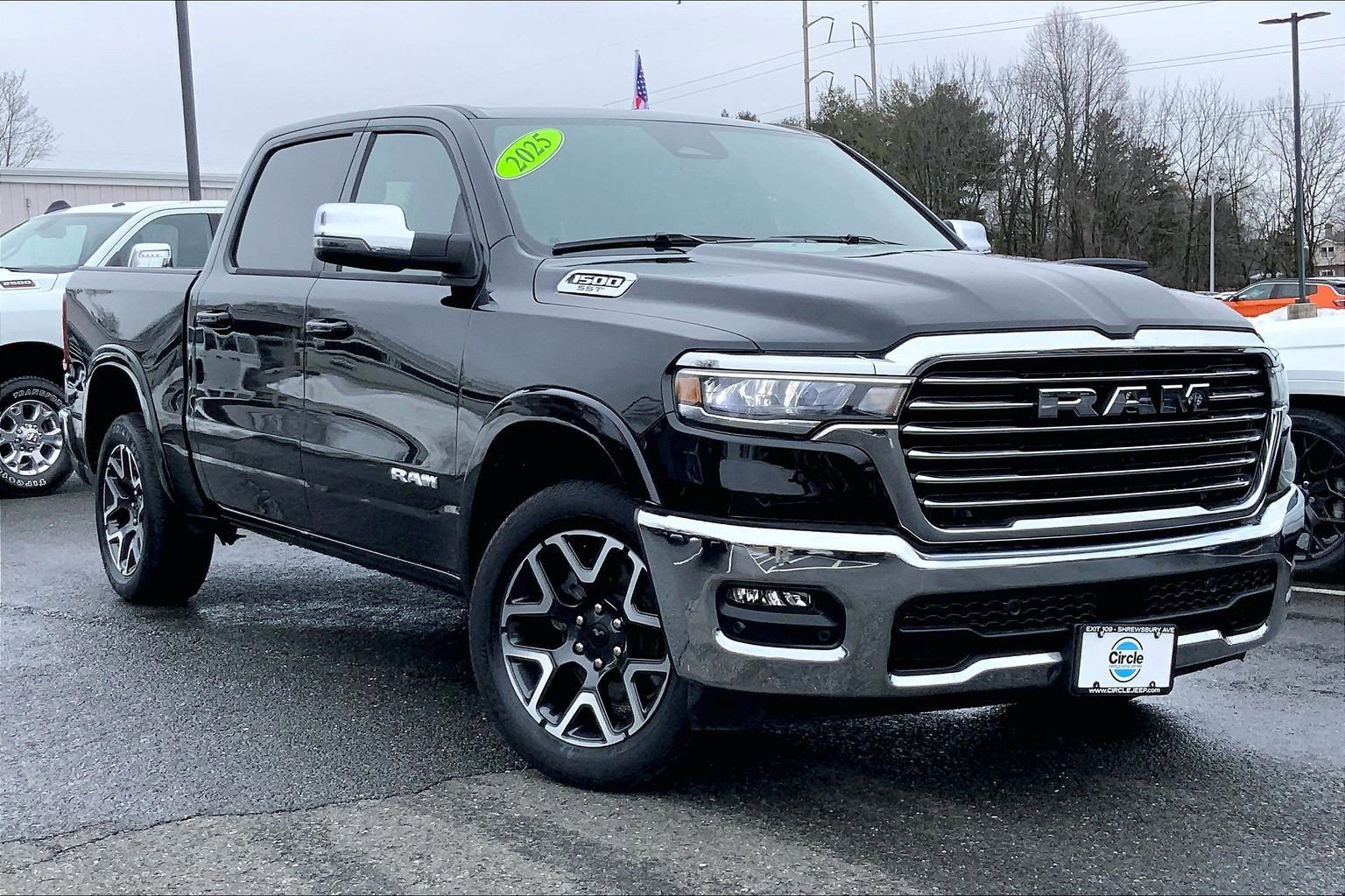Used 2025 RAM 1500 Laramie AWD/4WD image 2