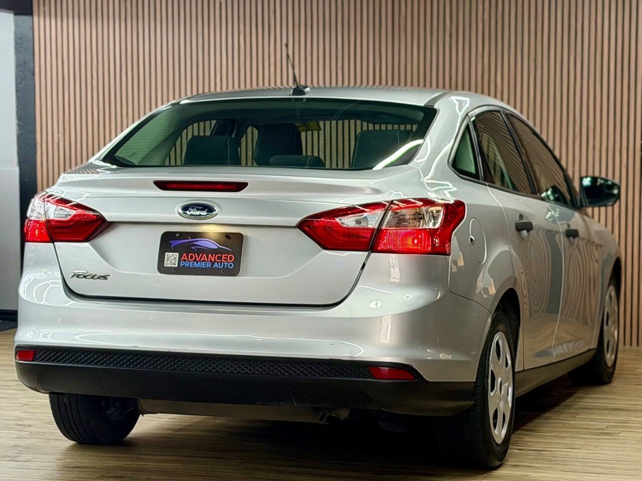 Used 2013 Ford Focus S FWD image 8