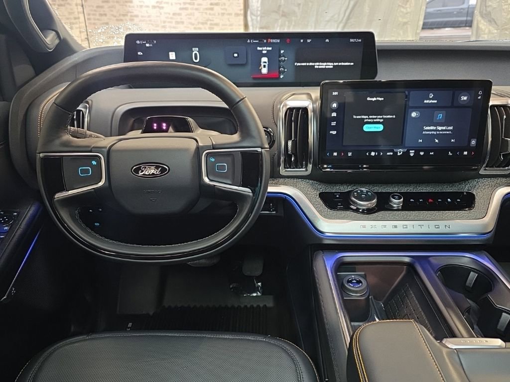 Used 2025 Ford Expedition Tremor image 21