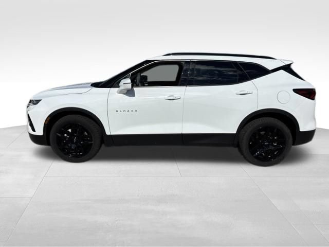 Used 2022 Chevrolet Blazer LT w/ Sound & Technology Package AWD/4WD image 2