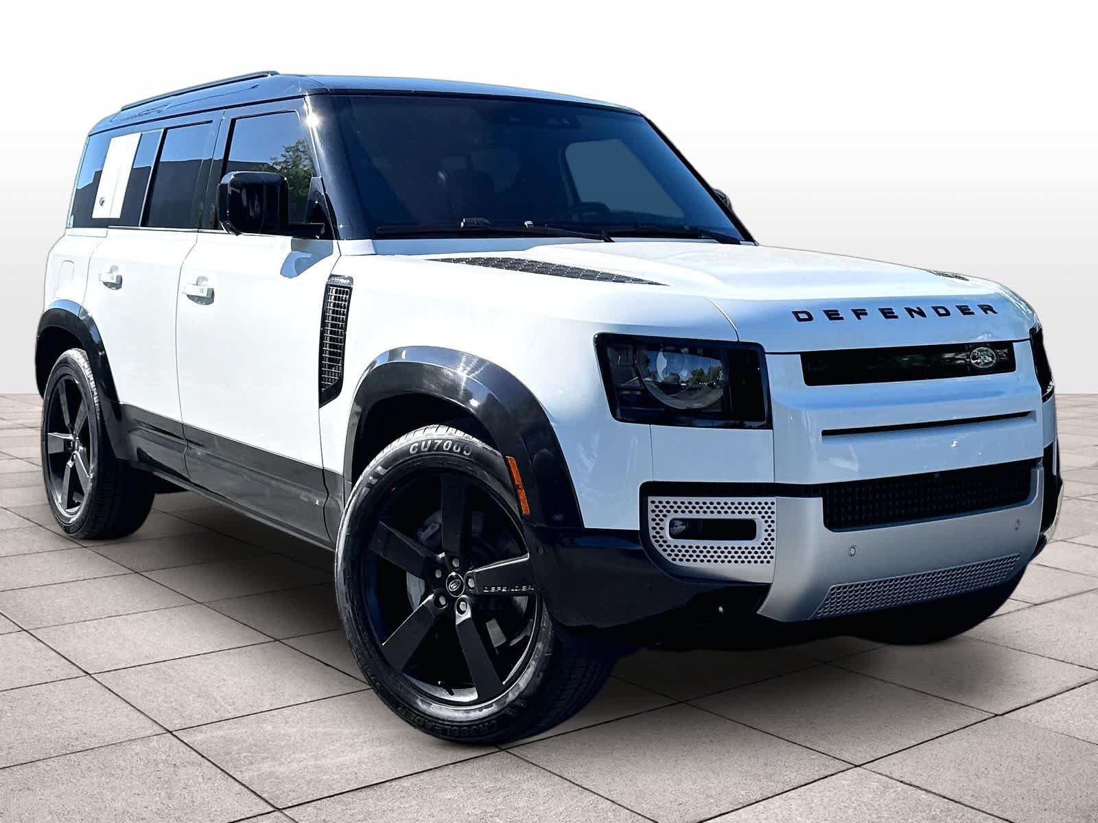 Used 2023 Land Rover Defender 110 SE AWD/4WD image 2