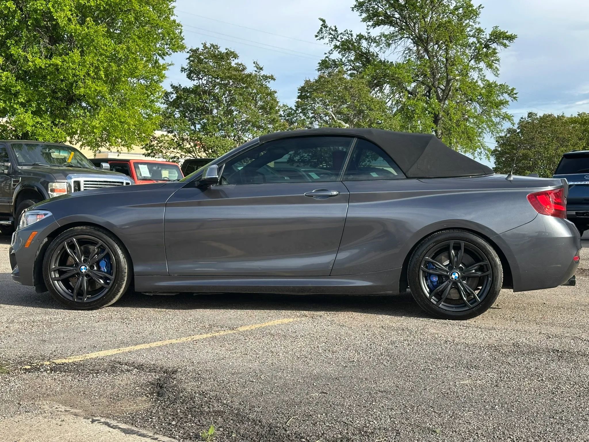 Used 2016 BMW M235i Convertible image 6