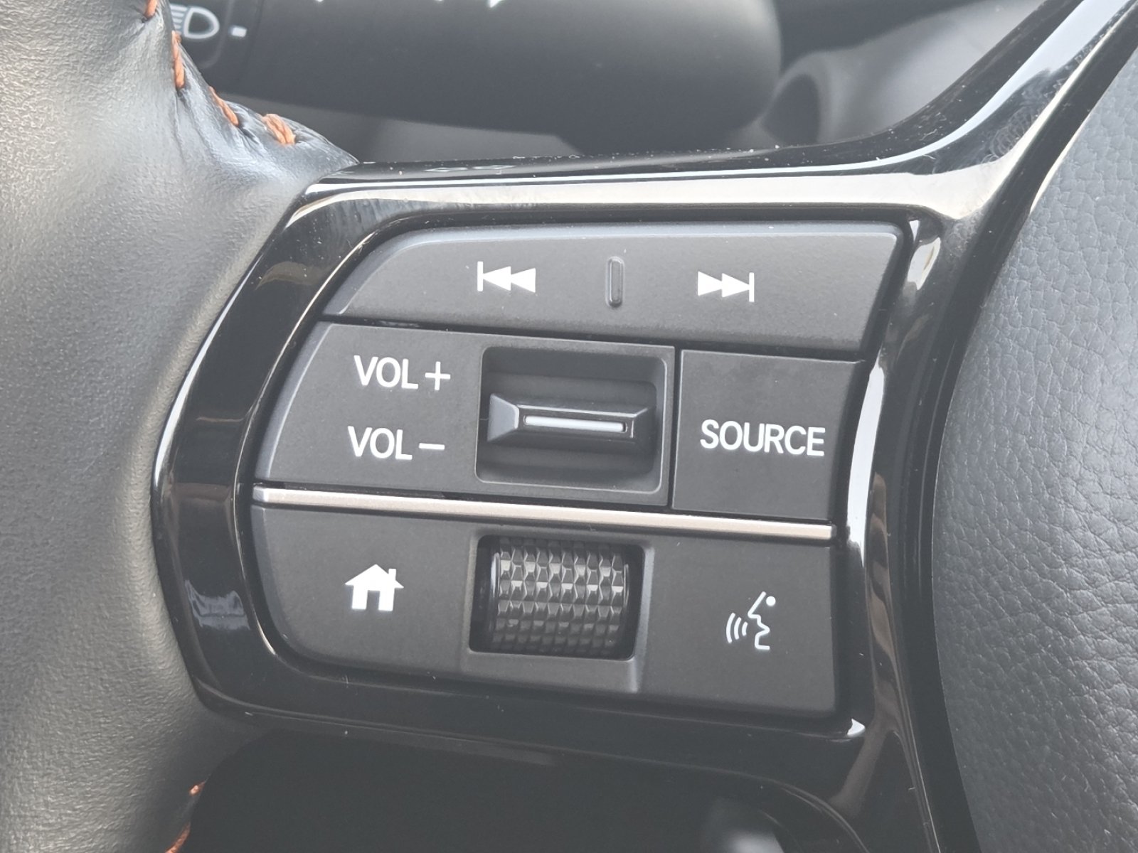 Used 2025 Honda HR-V Sport image 32