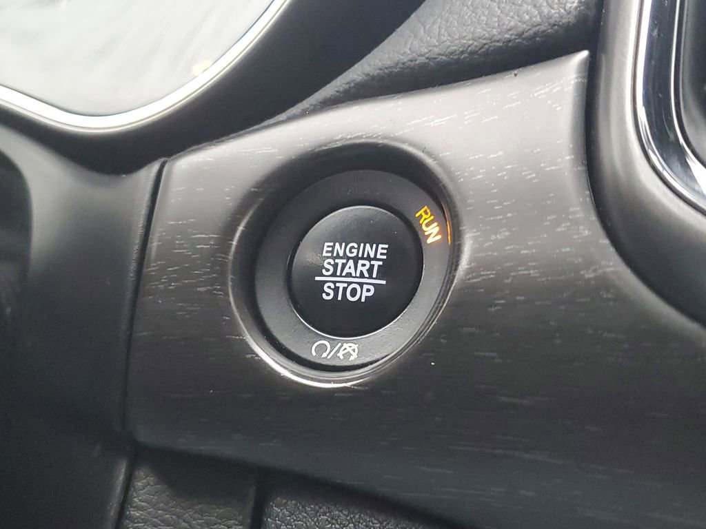 Used 2018 Jeep Grand Cherokee Laredo image 19