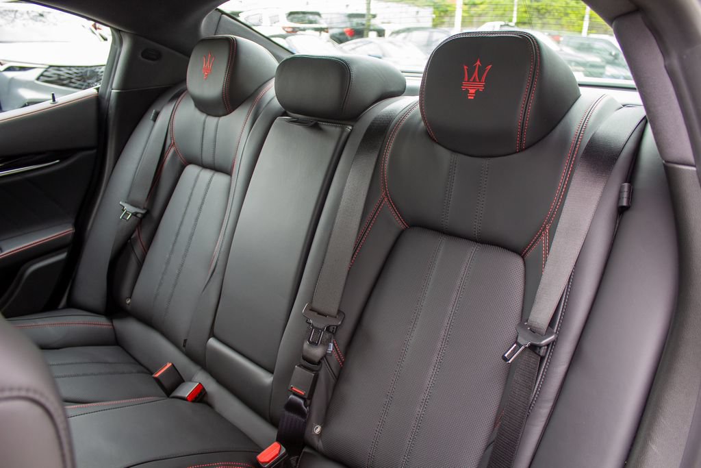 Used 2024 Maserati Ghibli Modena Q4 AWD/4WD image 22