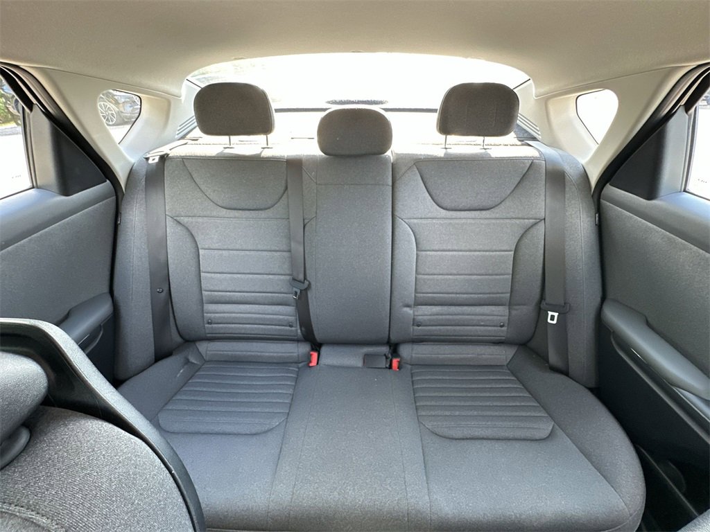 Used 2025 Kia K4 EX image 21