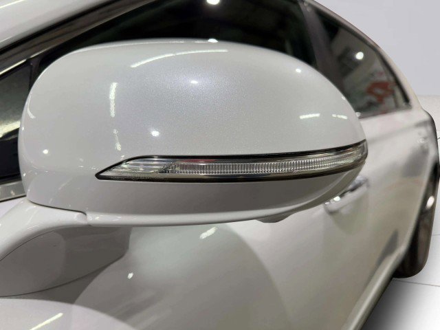 Used 2019 Genesis G90 5.0 Ultimate image 10