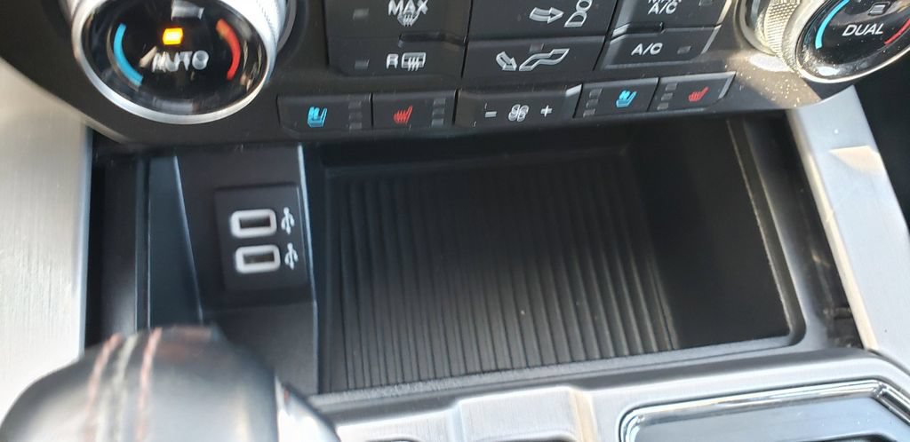 Used 2020 Ford F150 Platinum w/ Equipment Group 701A Luxury AWD/4WD image 21