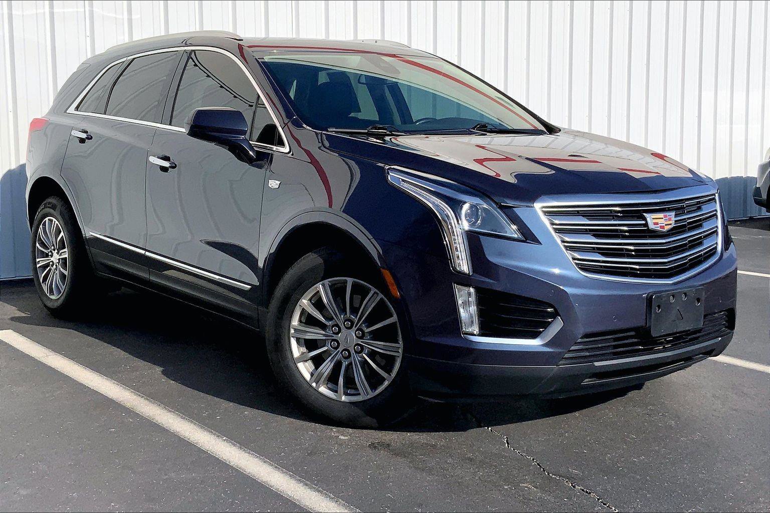 Used 2018 Cadillac XT5 Luxury w/ Driver Awareness Package image 2