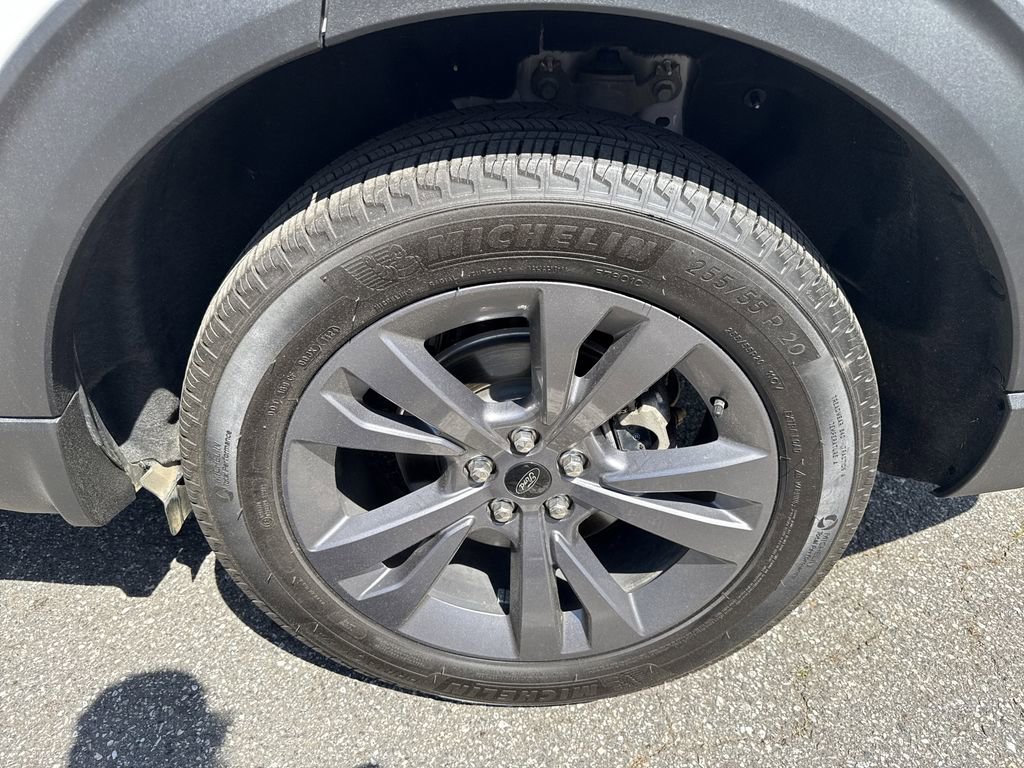 Used 2025 Ford Explorer Active w/ Active Comfort Package AWD/4WD image 16