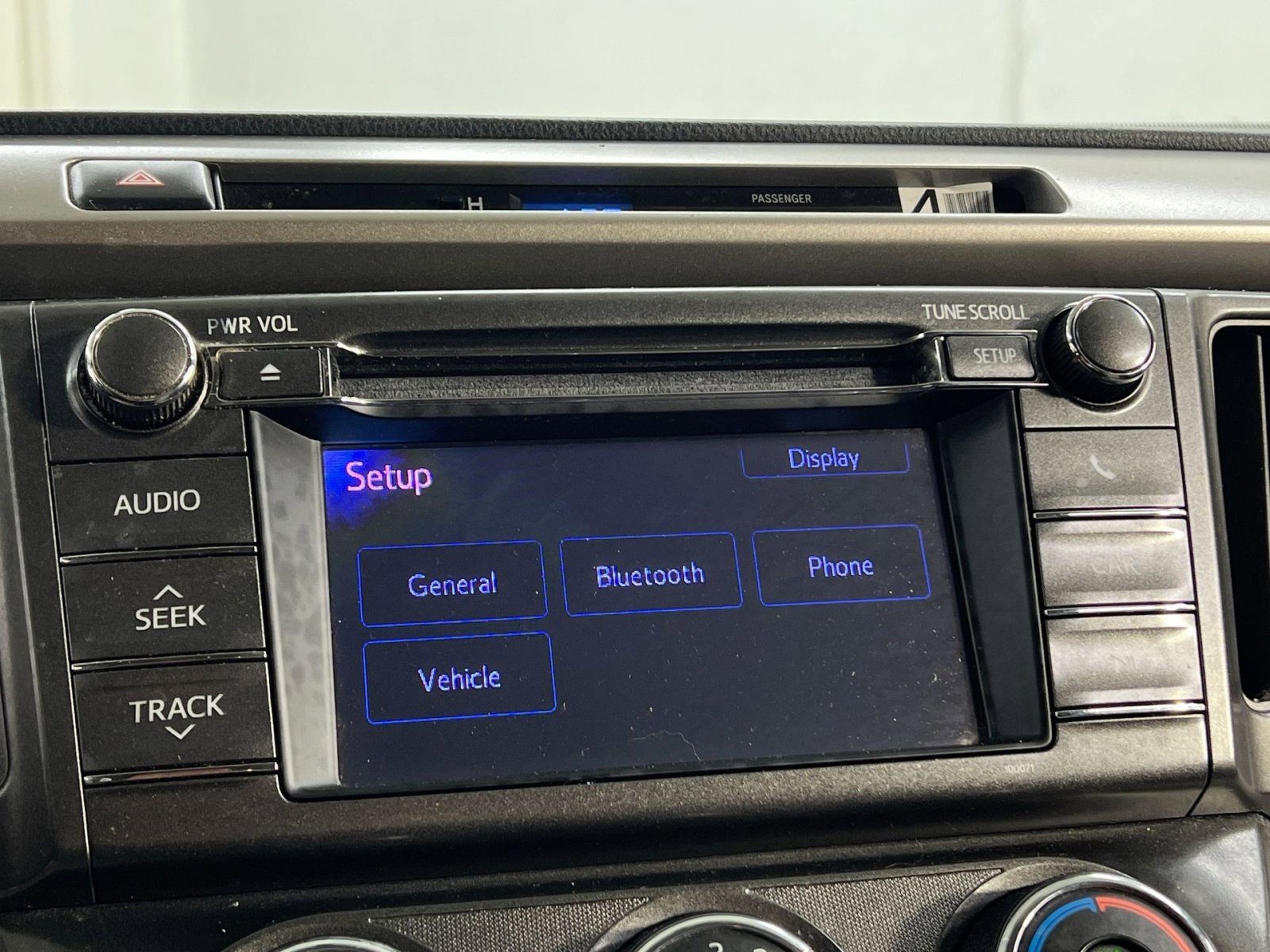 Used 2013 Toyota RAV4 LE image 22