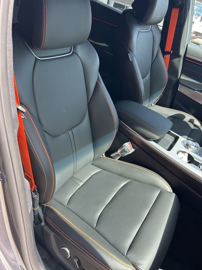 New 2026 Genesis GV70 2.5T Sport Prestige AWD/4WD image 16