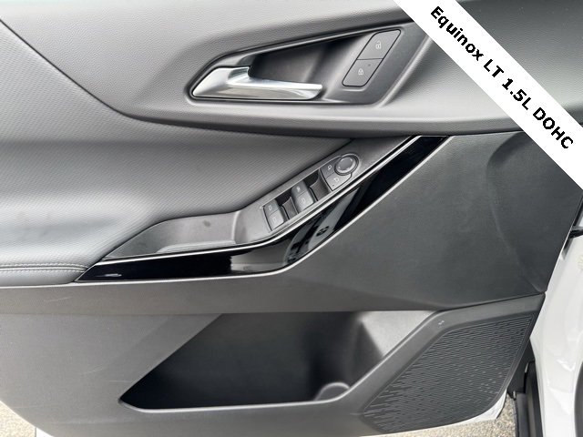 Used 2025 Chevrolet Equinox LT w/ Safety and Technology Package image 16