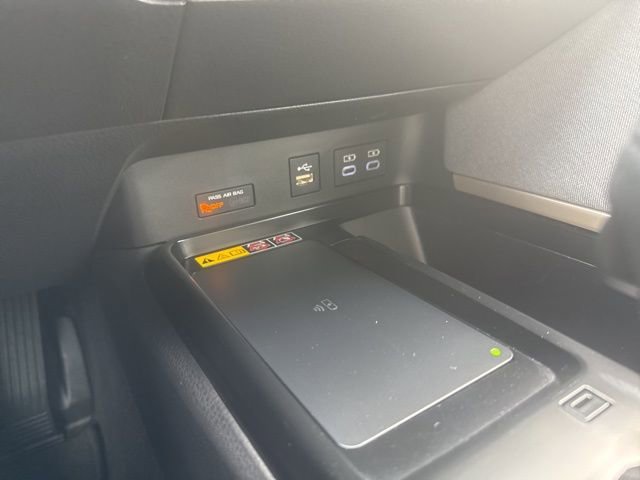 Used 2025 Toyota Camry LE image 29