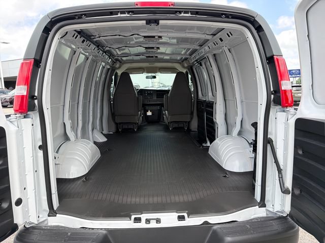 New 2026 GMC Savana 2500 w/ Driver Convenience Package RWD image 23