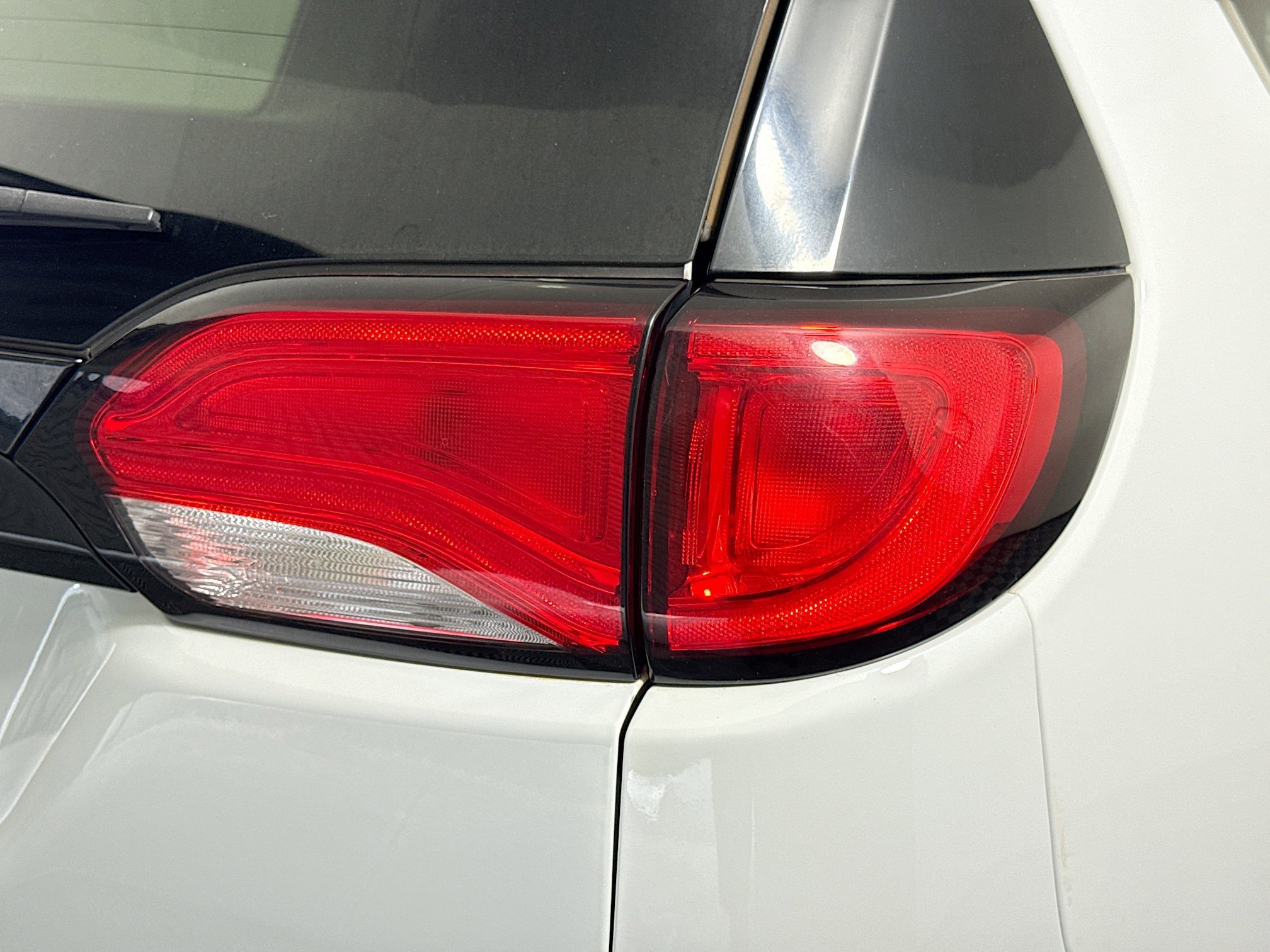 Used 2022 Chrysler Voyager LX FWD image 34